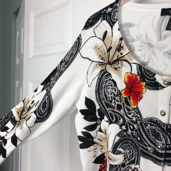 WHBM Cardigan EUC Size XS - Picture 15 of 16